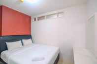 Bilik Tidur Comfort and Strategic 2BR Apartment at Cervino Village By Travelio