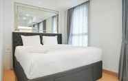 Kamar Tidur 2 Luxury & Brand New 1BR at West Vista Apartment By Travelio