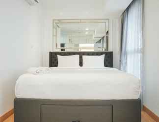 Kamar Tidur 2 Luxury & Brand New 1BR at West Vista Apartment By Travelio