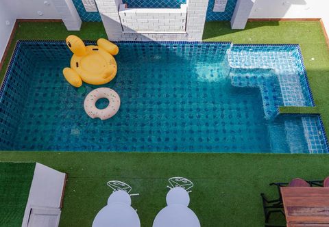 Swimming Pool Room at Gallery Pool Villa