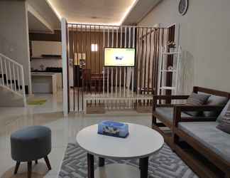 Lobby 2 SHAKILLA HOUSE 1A SYARIAH