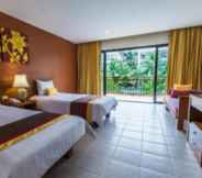 Kamar Tidur 4 Naithonburi Beach Resort