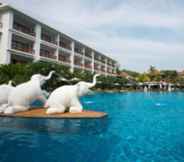 Lobi 5 Naithonburi Beach Resort