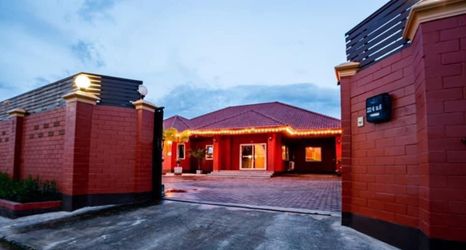 Bên ngoài 2 Pop Eye Pool Villa