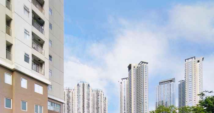 Swimming Pool Madison Park Apartment