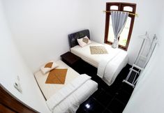 Bedroom 2 Garden Yard Homestay Jogja