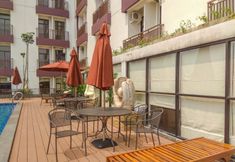 Swimming Pool 6 Cozy and Simply Studio at Dave Apartment By Travelio