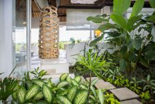 로비 Enjoy a Second Honey Moon Villa