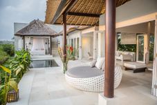 외관 Enjoy a Second Honey Moon Villa