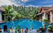 Kolam Renang 3 L'esprit de Naiyang Beach Resort