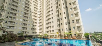 Swimming Pool 3 Favorable 1BR Apartment near UNPAR at Parahyangan Residence By Travelio