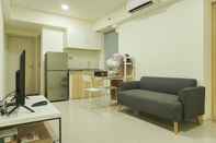 พื้นที่สาธารณะ Modern and Brand New 2BR Meikarta Apartment By Travelio