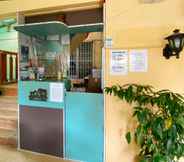 Lobby 7 RedDoorz Hostel @ Bunakidz Lodge El Nido Palawan