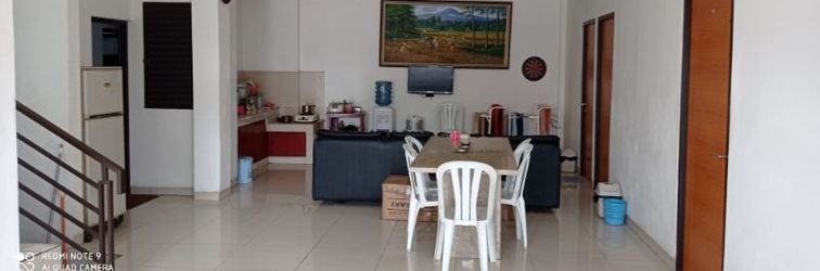 로비 Guest House Pasundan