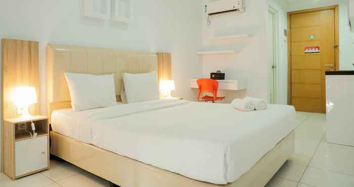 Bedroom Simply Strategic Studio Signature Park Tebet Apartment By Travelio