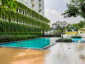 Swimming Pool 4 Comfortable 2BR at Bintaro Plaza Residence Apartment By Travelio
