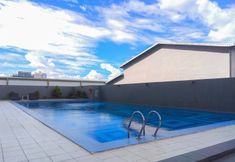 Swimming Pool 6 Cozy and Chic Studio Park View Condominium Apartment By Travelio