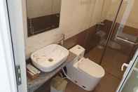 In-room Bathroom 377 Hostel Bao Loc