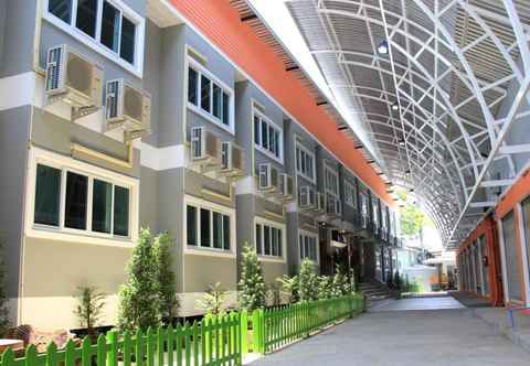 Exterior Panmanee Hotel