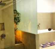 In-room Bathroom 4 Zifana Private Villa