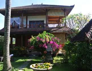 Exterior 2 Villa Sinar Cinta