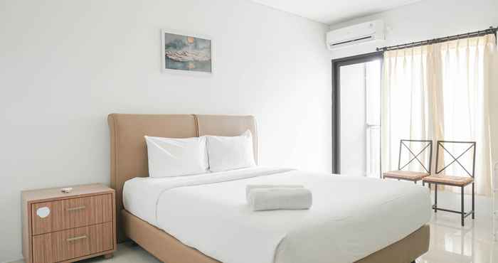 Kamar Tidur Simply and Comfort Studio Tamansari Semanggi Apartment By Travelio