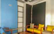 Lobi 7 Cozy Living Studio at Dave Apartment near UI By Travelio