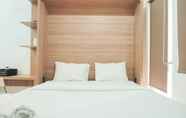 Kamar Tidur 2 Strategic and Lovely Studio at Green Pramuka Apartment By Travelio