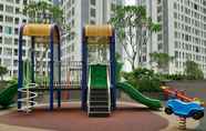 Entertainment Facility 5 Lovely Studio Apartment at M-Town Residence near Summarecon Mall By Travelio