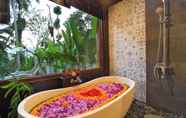 In-room Bathroom 5 Anandari Ubud Villa 