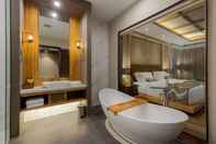 In-room Bathroom THE GANTARI UBUD HOTEL & VILLA