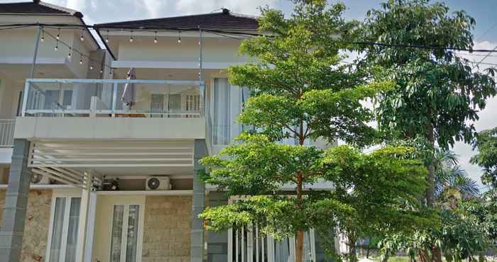 Bangunan Villa KAYANA E-ONE