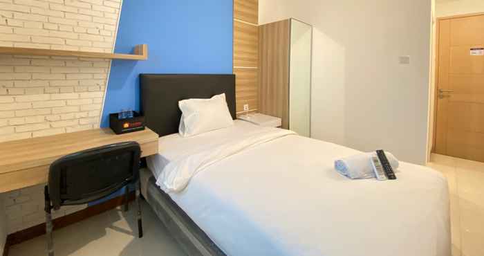 Bedroom Smart Studio Semi Apartment at The Lodge Paskal near BINUS University By Travelio