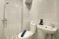 Toilet Kamar Smart Studio Semi Apartment at The Lodge Paskal near BINUS University By Travelio