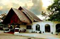 Exterior Evangeline Beach Resort