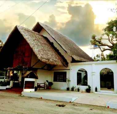 Bangunan 2 Evangeline Beach Resort