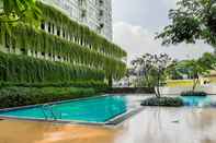 Swimming Pool Comfort and Elegant Studio Apartment at Bintaro Plaza Residence By Travelio