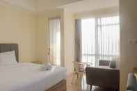 Kamar Tidur Great Location Studio Apartment at Menteng Park By Travelio