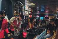 Bar, Kafe, dan Lounge Dream Factory Hotel