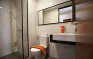 In-room Bathroom 6 Apatel The Newton Apartment Semanggi