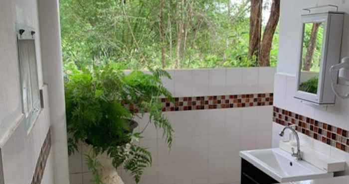 ห้องน้ำภายในห้อง River Garden Chanthaburi
