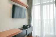 Ruang untuk Umum Comfortable and Fully Furnished Studio at Ciputra International Apartment By Travelio