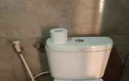 Toilet Kamar 6  Edotel K-One Mandalika Praya