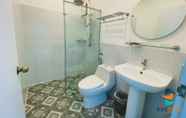 Toilet Kamar 7 ESC Park Hotel