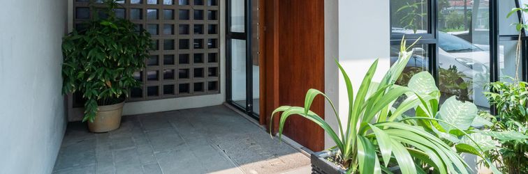 Lobby Three J residence 2