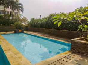 Swimming Pool 4 Simply and Comfy Studio Apartment at Margonda Residences 3 By Travelio