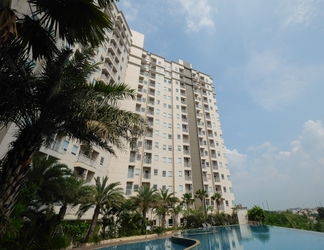 Luar Bangunan 2 Elegant 1BR Apartment with Working Space at Mustika Golf Residence By Travelio