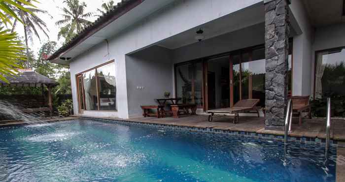 Kolam Renang Villa Adem Pakem