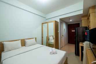 Bedroom 4 Nice and Comfy Studio Apartment at Tamansari Mahogany By Travelio