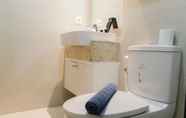 In-room Bathroom 4 Luxury and Great Studio at Gold Coast Apartment By Travelio